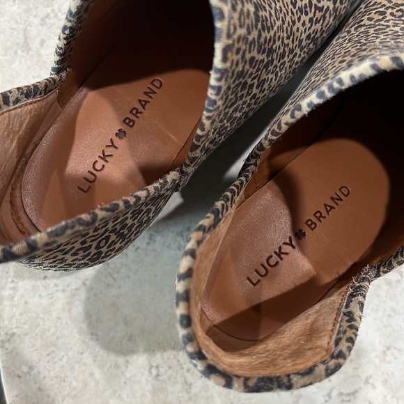 Lucky Brand leopard cheetah ankle boots size 8M 38 1/2. Leather Upper - Picture 4 of 7